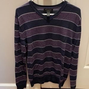 GUC Banana Republic navy & purple striped v-neck size M 100% Merino wool sweater